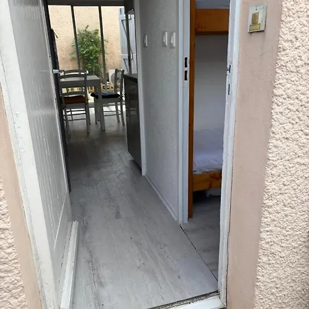 House With Terrace And Residential Swimming Pool Διαμέρισμα